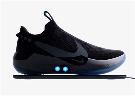 neue nike schuhe selbst schnürend|Neue Schuhe: Nike Adapt BB Sneaker kann sich selbst schnüren.